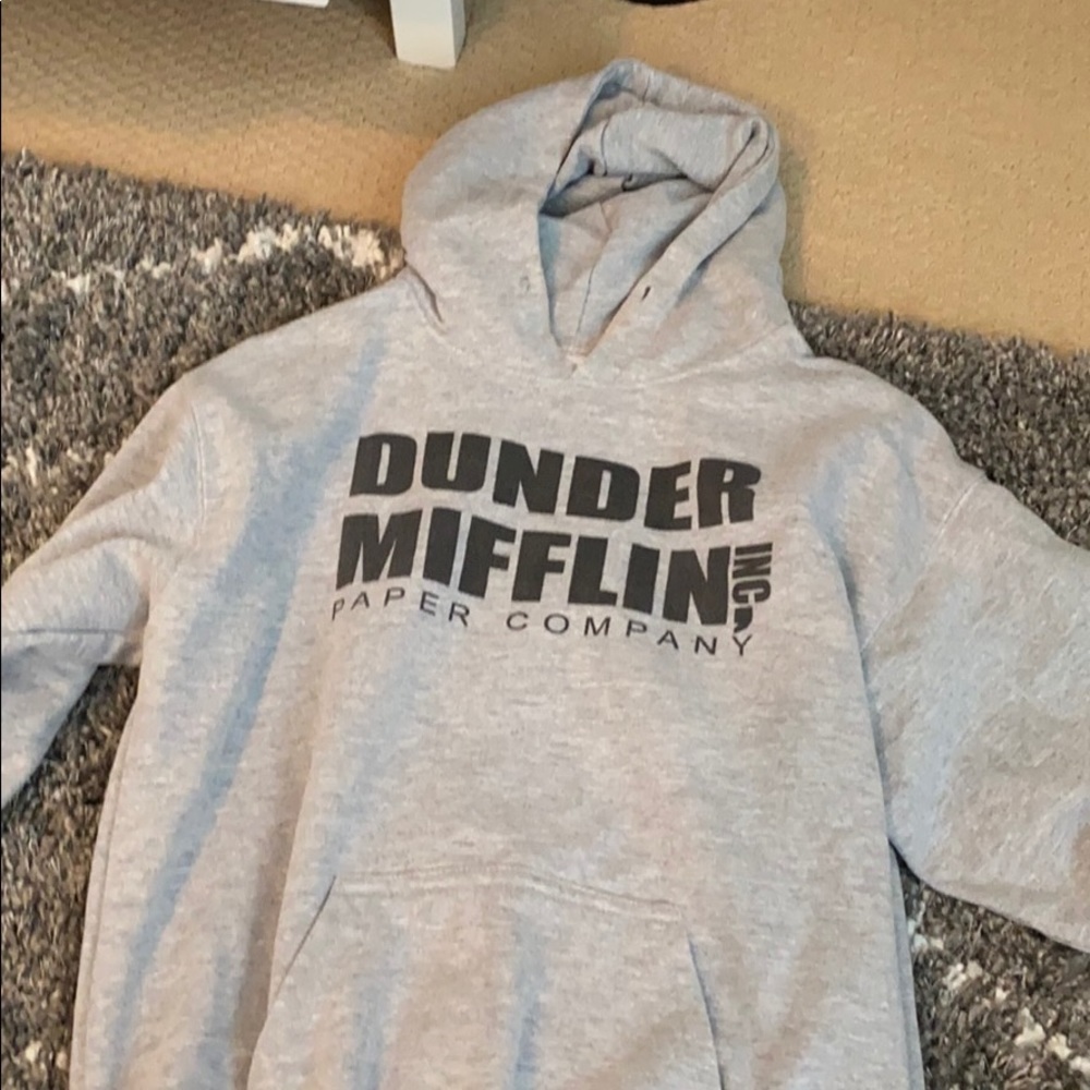 gray hoodie